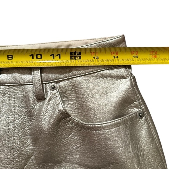 H&M Silver metallic straight-leg faux leather polyester rave pants
Size 6 - Picture 5 of 6